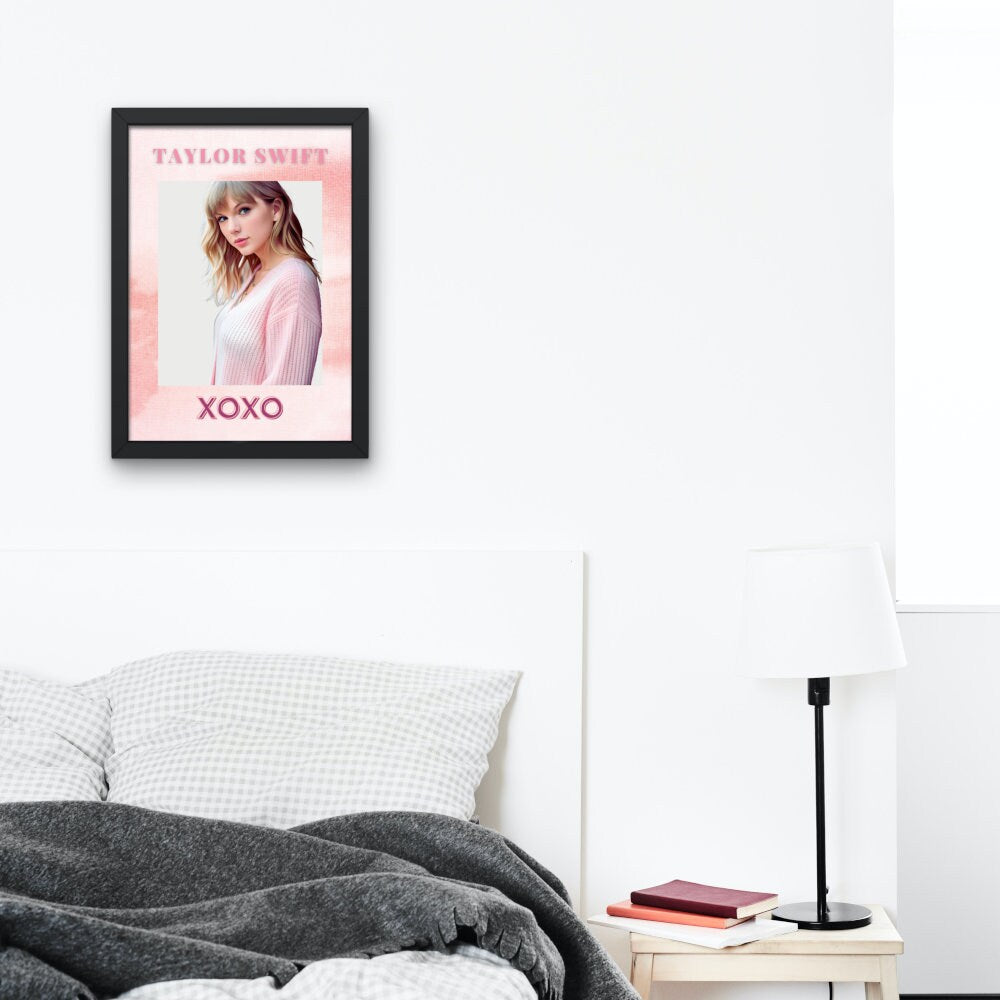 XOXO Taylor Swift Poster INSTANT DOWNLOAD, Pink Room Decor, Taylor Swift Lover, Celebrity poster, College Dorm Posters, Pop culture wall art