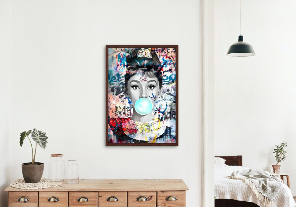 Audrey Hepburn Bubble Gum Street Style Wall Art DIGITAL ART PRINT, Graffiti Print, Banksy Wall Decor, Trendy Pop Art, street style decor