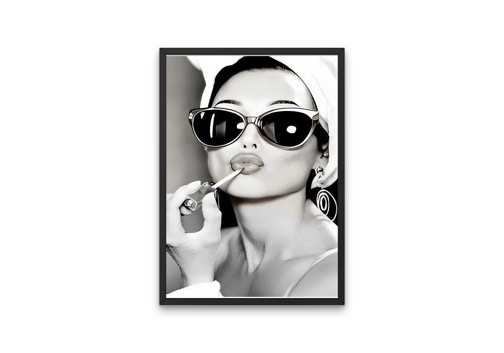 Audrey Hepburn Print INSTANT DOWNLOAD, Black white vintage Print, Glam wall art, Old Hollywood Decor, Fashion Wall Art, Makeup Room Decor