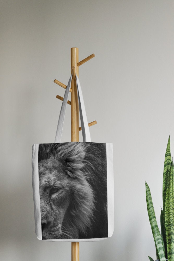 Black and White Lion Head Poster INSTANT DOWNLOAD, Lion image, lion head, cat themed gift, cool poster, Wilderness Photography, Scandinavian