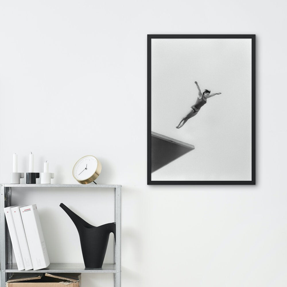 Black and White Vintage Swimmer Wall Art INSTANT DOWNLOAD, swimming pool art, Japandi wall art, sport print, sports aesthetic, swimmer print
