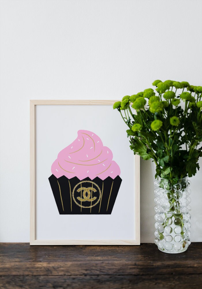 Designer Cupcake Wall Art DIGITAL PRINTS, Designer Wall Art Download, Fashion art, cake balloon poster, glam décor, black and gold, preppy