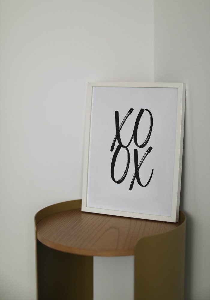 XOXO Black and White Wall Art INSTANT DOWNLOAD, one piece poster, Preppy Wall Art, Trendy Dorm Prints, Academia aesthetic, fashion wall art