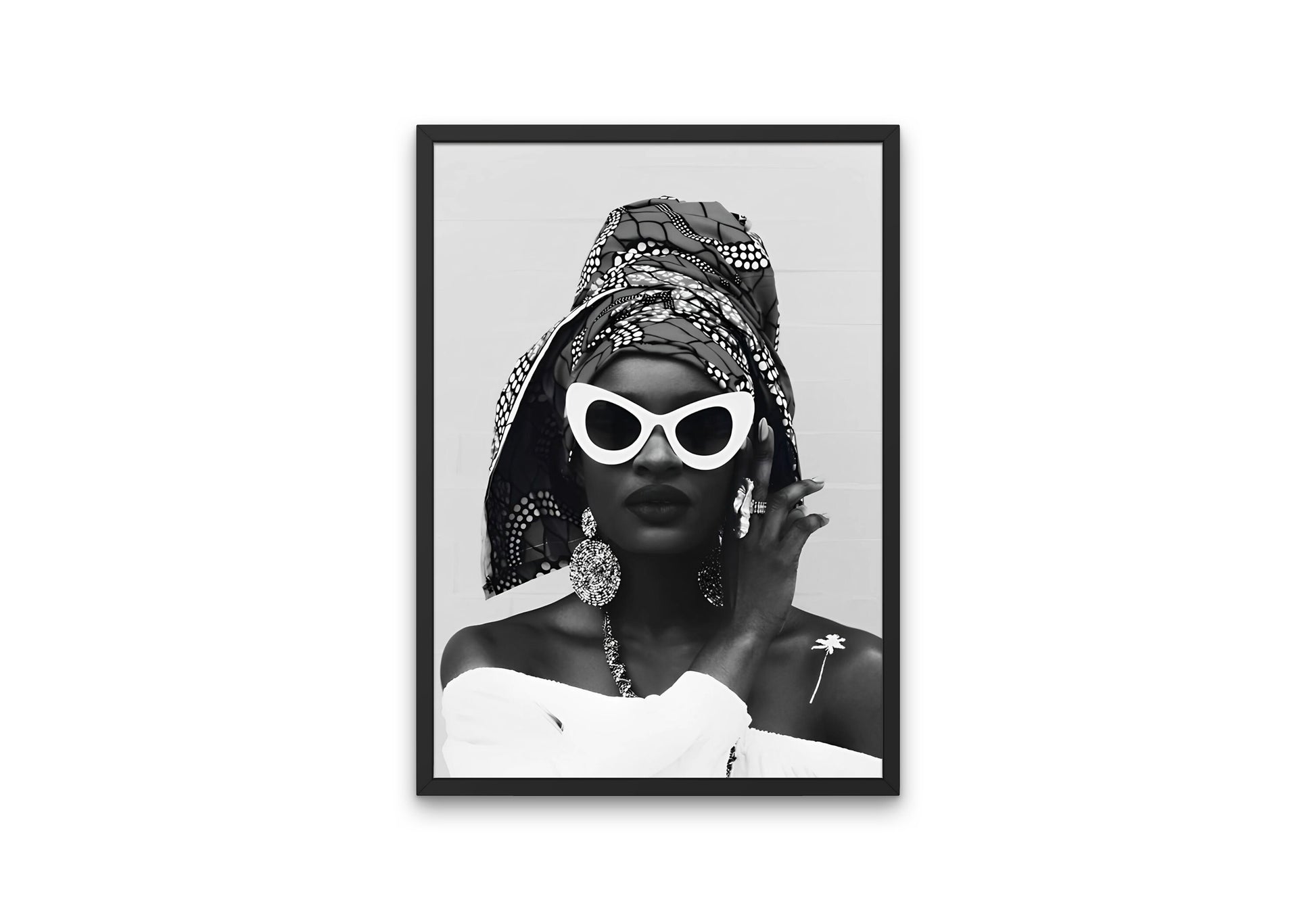 Woman in gold wall art PRINTABLE, black and white portrait poster, Glam wall art, Beauty room decor, fashion print, african fashion artwork