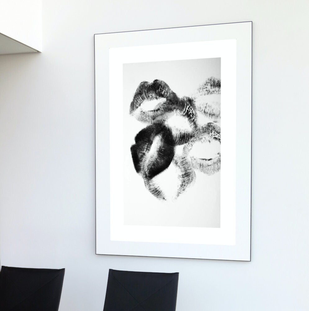 Black and White Kiss Wall Art INSTANT DOWNLOAD, Fashion posters printable, Luxury Fashion Print, glam wall art, Lip wall art, Glam décor