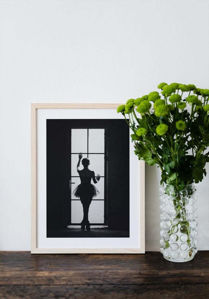 Black and White Ballerina Poster INSTANT DOWNLOAD, Sports prints, ballerina wall art, athlete poster, black and white print, ballet core